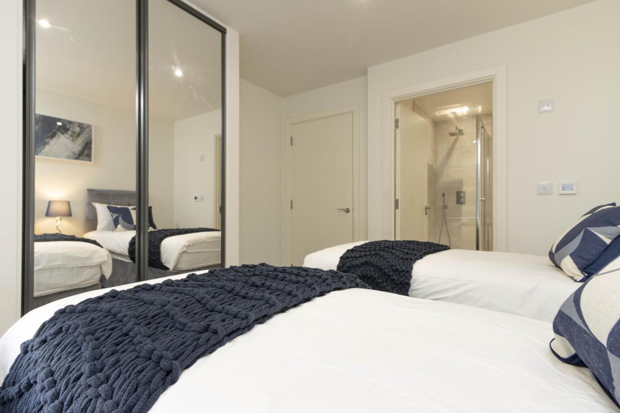 شقة Linacre 11 - Modern 2 Bed Behind The Cathedral With Free Parking And Fast Wifi إكزيتر المظهر الخارجي الصورة