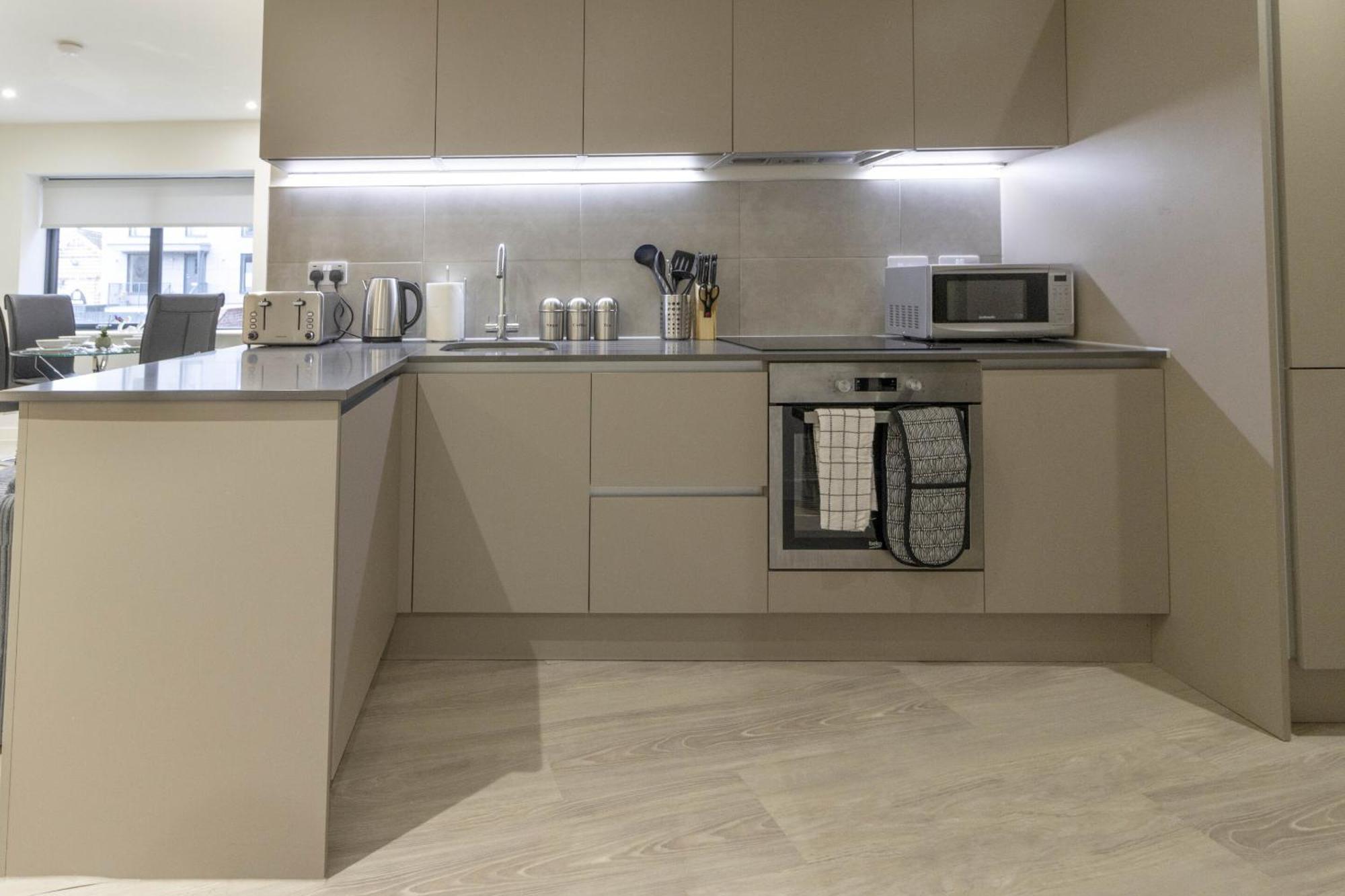 شقة Linacre 11 - Modern 2 Bed Behind The Cathedral With Free Parking And Fast Wifi إكزيتر المظهر الخارجي الصورة